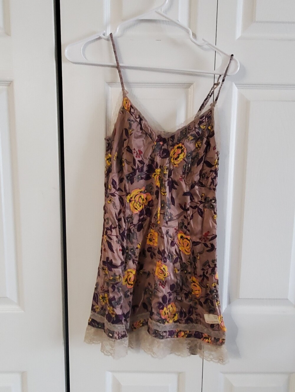 ODD MOLLY SILK CAMI Y2K SPEGHETTI STRAPS. LACE FLORAL SZ 2 ( MED).